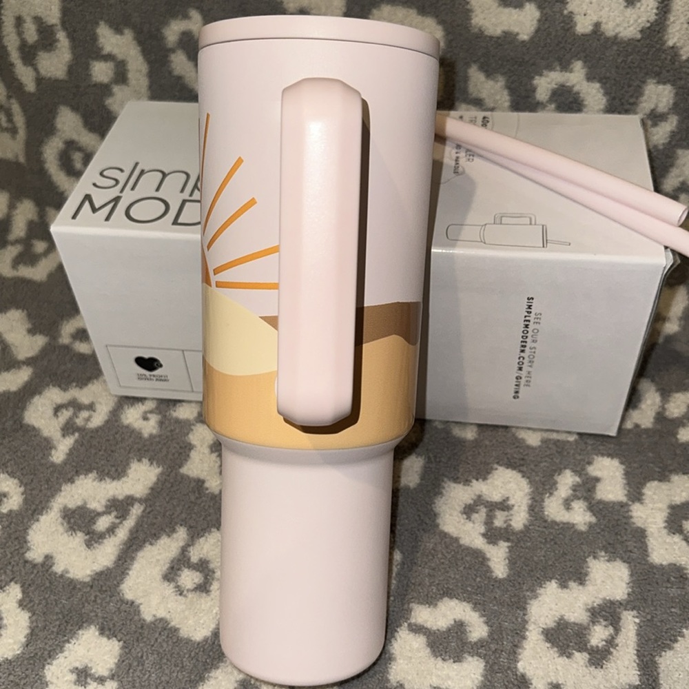 Simple Modern TREK 40oz Tumbler in Rise and Shine 😍 New 🆕 & Never Used ❣… - Picture 10 of 17